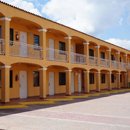 Maria Luisa Inn & Suites Juarez  Kültér fotó