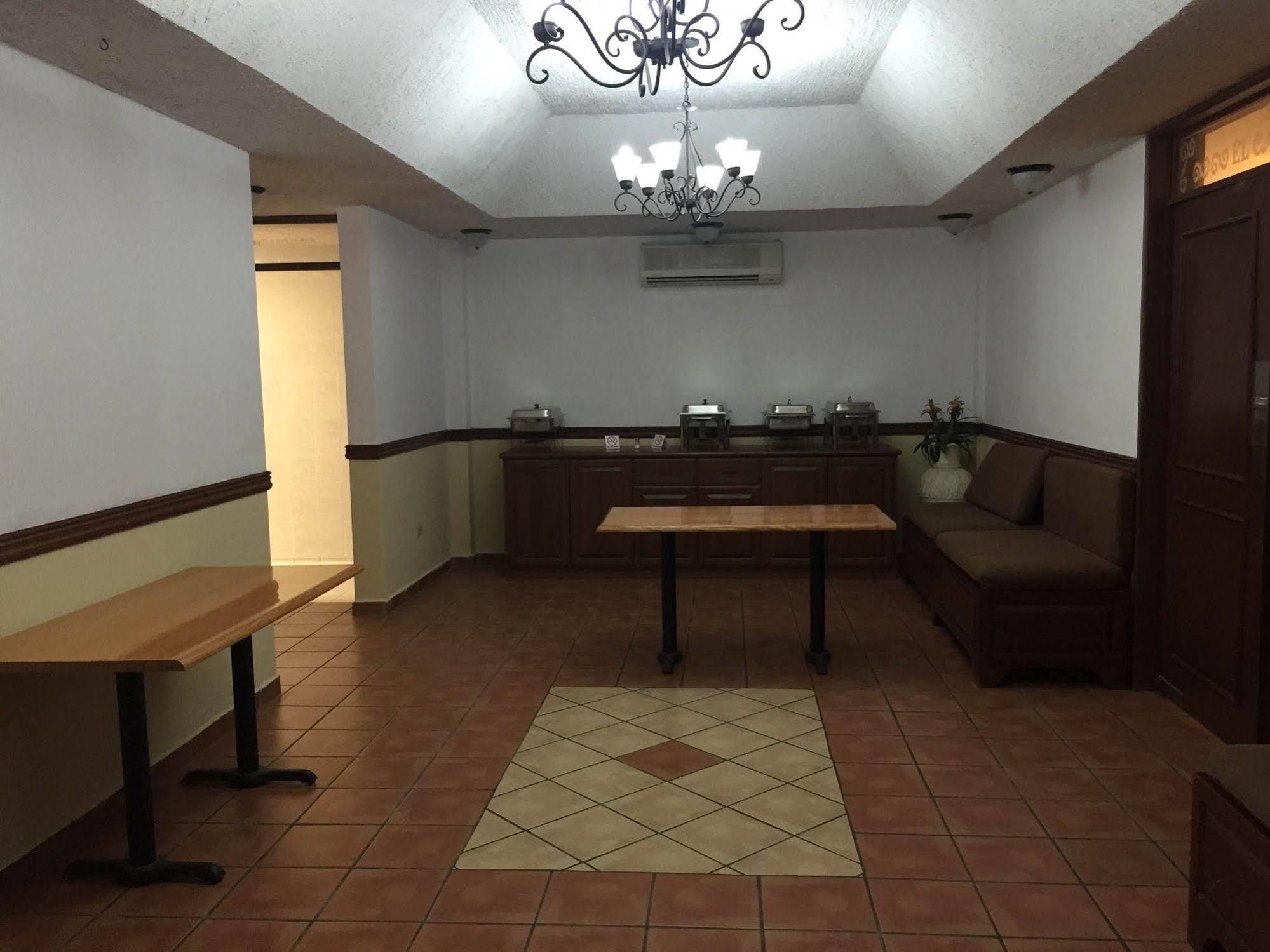 Maria Luisa Inn & Suites Juarez  Kültér fotó